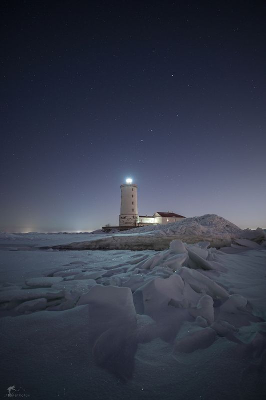 Толбухин маяк под ковшом Большой Медведицыphoto preview