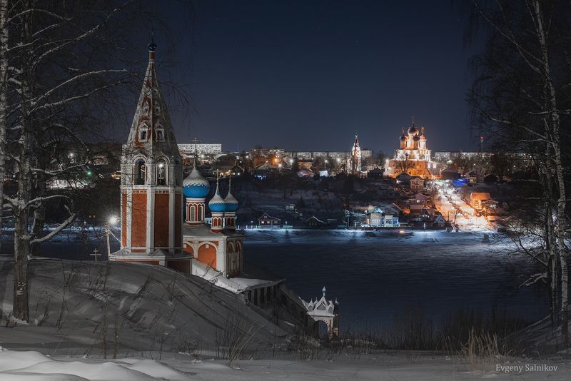 тутаев романов-борисоглебск казанская церковь воскресенский собор волга ночь Два берега Волги фото превью