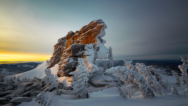Снег Скалы Рассвет Горы Камни Пейзаж  photo preview
