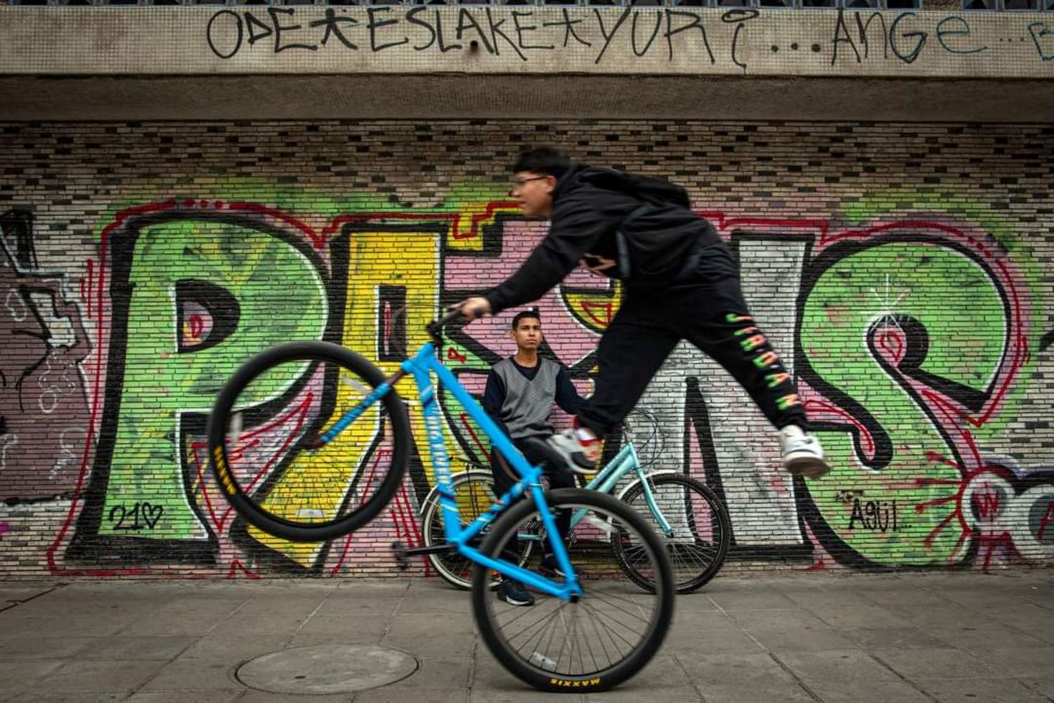 BICICLETAS MIGRANTES. Автор: Cifuentes Araya Bastián streetphotography, street, fotografía callejera, bastian cifuentes araya, periodista furioso, streetphoto, street photo, street photography,, Cifuentes Araya Bastián