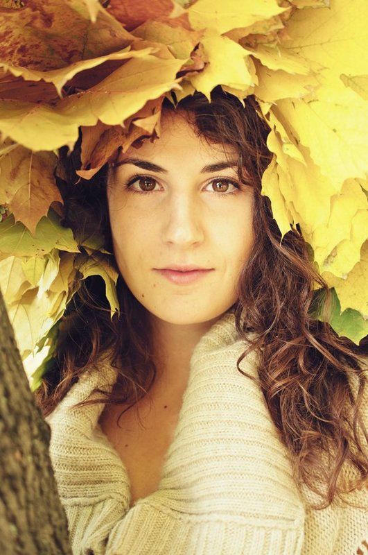 Осенняя девушкаphoto preview