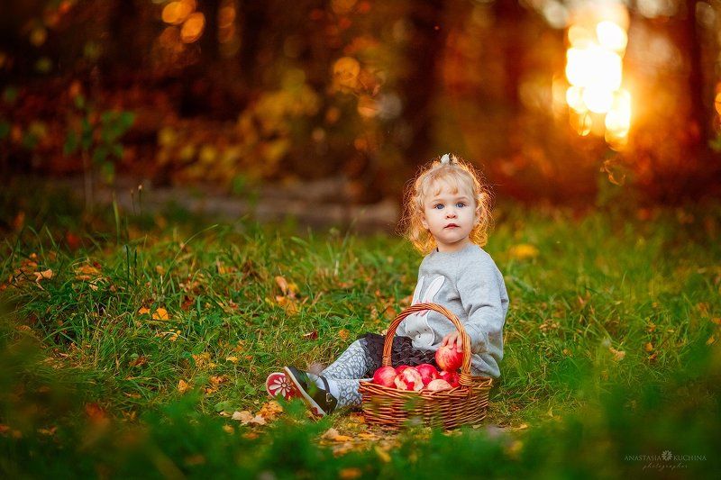 девочка, осень, лес Осенняяphoto preview