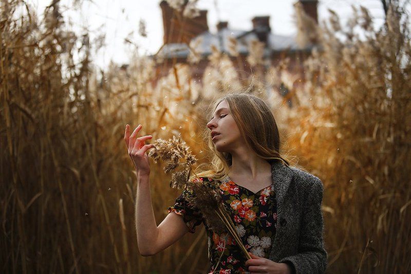 девушка, портрет, свет, фото, природа, человек, люди, чувства, трава Дыханиеphoto preview