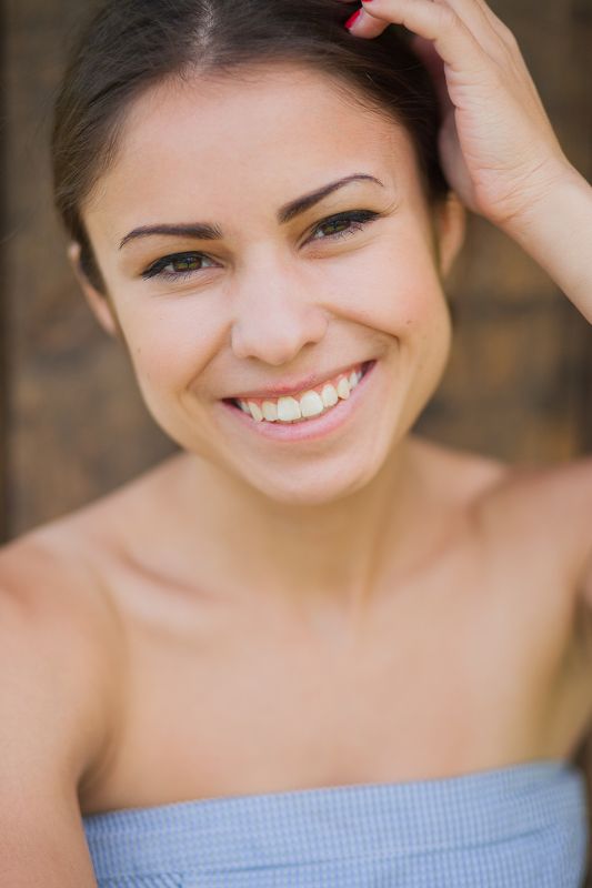 девушка, улыбка, портрет, свет, фото, взгляд, человек Гаяphoto preview