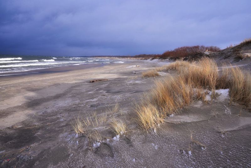 Пустынный пляжphoto preview