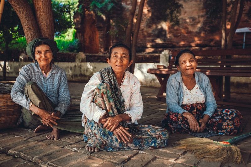 мьянма, баган Подружки фото превью