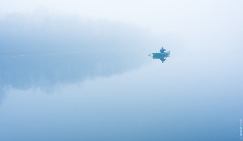 Туманное утро на озереphoto preview