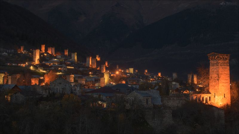 грузия, местия, местиа, сванетия, сванети, верхняя сванетия, фототур в грузию, фототур в сванетию, сванские башни, сваны Осень.. Вечер.. Местия..photo preview