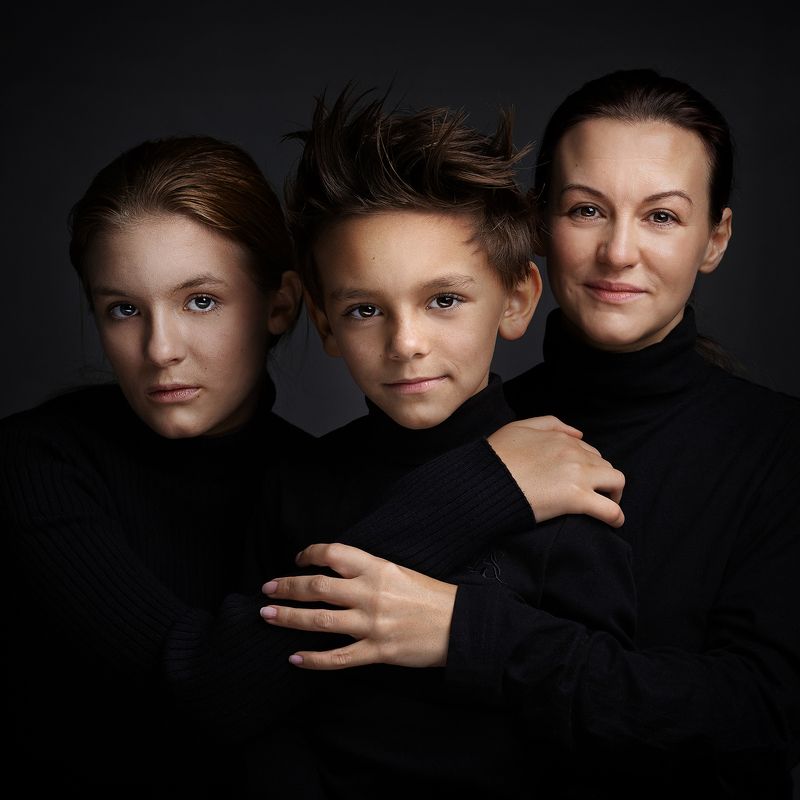 Anna and childrensphoto preview