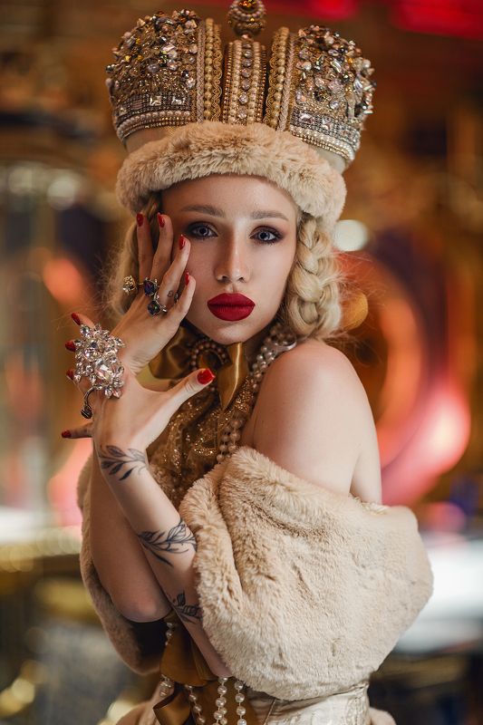 FASHION CROWNphoto preview