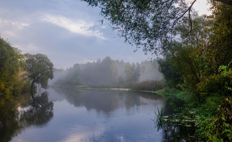 Утро на рекеphoto preview