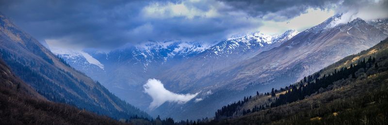 Крылья Ангела над долинойphoto preview