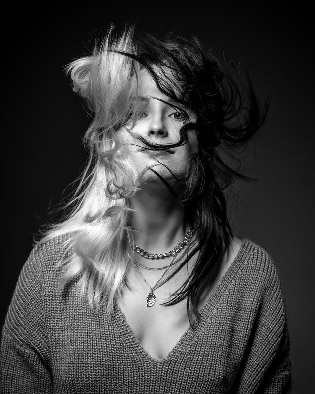 женский  портрет, студийная фотосессия, концептуальное фото Таяphoto preview