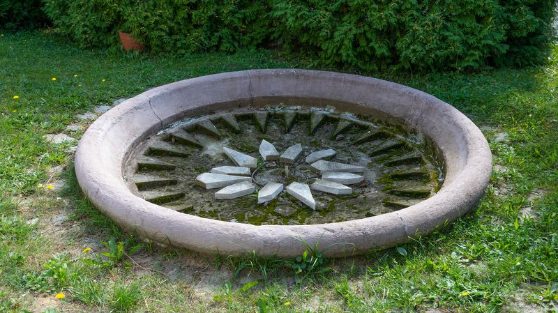 фонтан, Германия, Россия, фотография, остатки, Пруссия, строение, город, старинный, Багратионовск,fountain, Germany, Russia, photography, remains, Prussia, structure, city, ancient, Bagrationovsk  Немецкий фонтан. фото превью