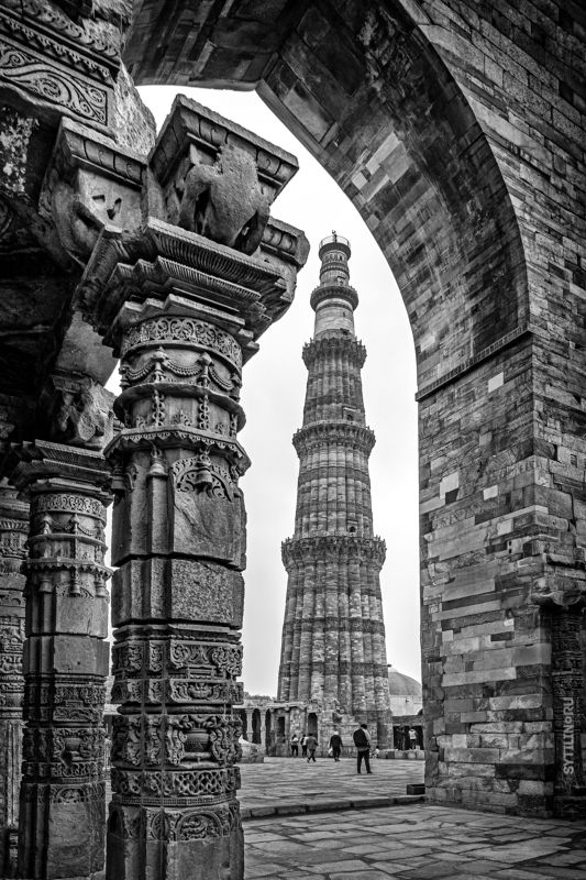 Кутб-Минар, минарет, юнеско, дели, индия, путешествие, достопримечательность, Qutb Minar, тур, экскурсия, архитектура, древний, кирпичный, Минарет Кутб-Минар. Дели. Индияphoto preview