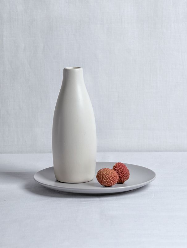 Белыйphoto preview