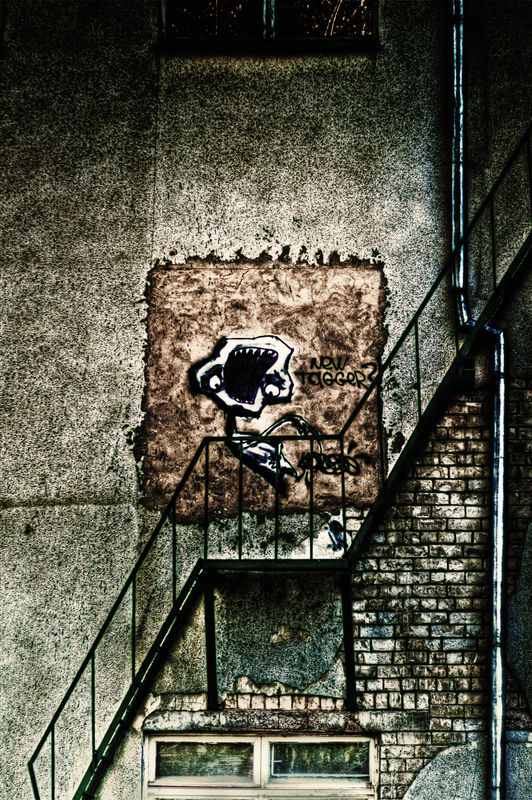 Угрюмый фото превью