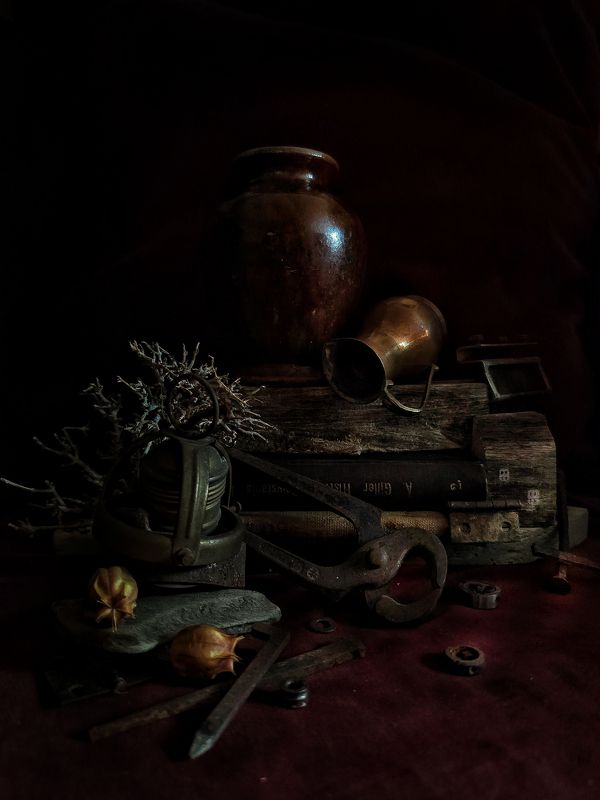 #Oldthings #vintage #antiques #driftwood #art #stillife  Old Things photo preview