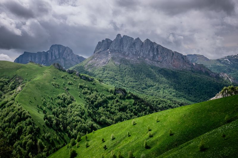 ачешбоки, чертовы ворота, адыгея, большой тхач, кавказ, горы Вид на Чертовы воротаphoto preview