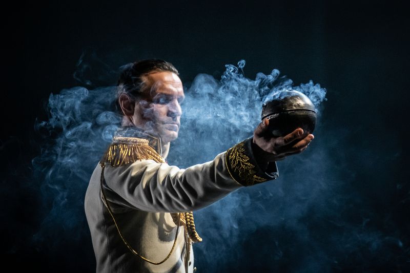 Война и мир, Римас Туминас, Виктор Добронравов, театр Война и мир. Андрей Болконскийphoto preview