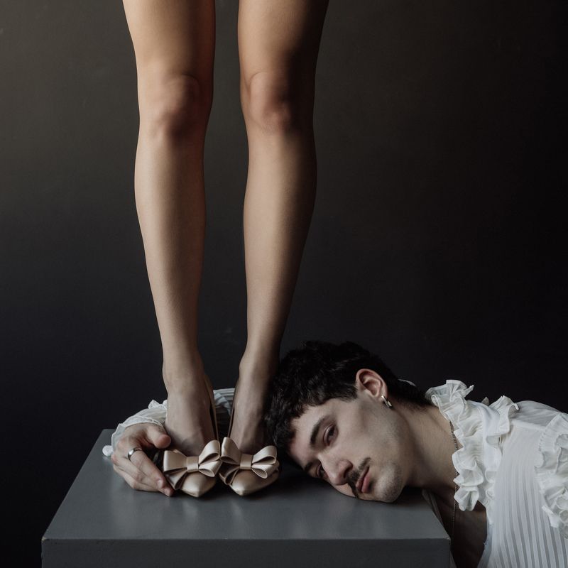 портрет, ноги, мужской портрет, художественный портрет, золушка Золушкаphoto preview