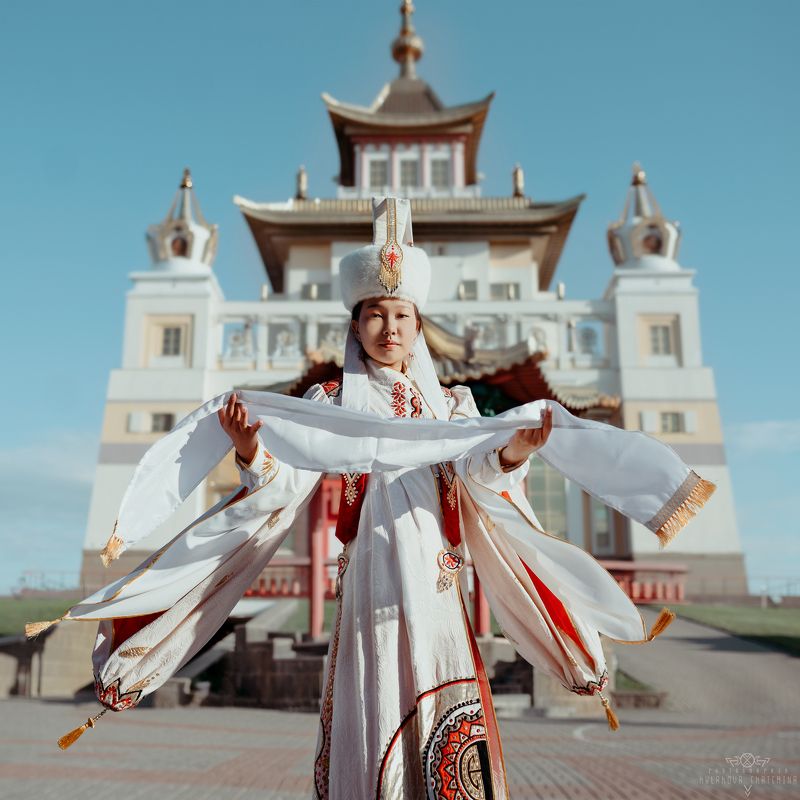 храм, традиции, калмыкия, девушка, белый, буддизм, калмыки, народы, религия Калмыкия приветствует!photo preview