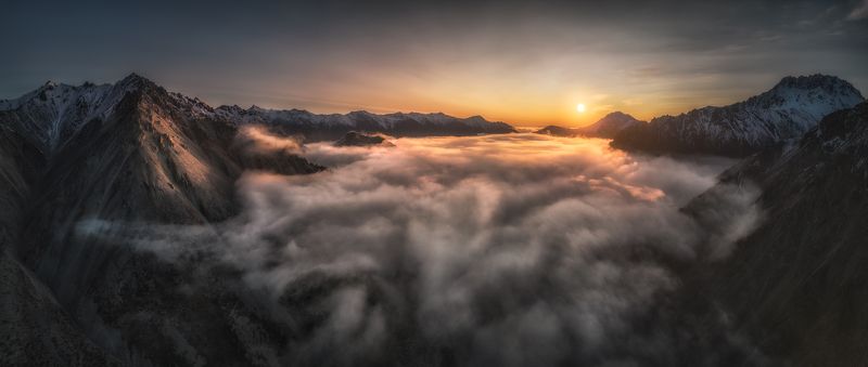 Хребет Черского, Якутия, дроны, аэрофото, aerialphoto, Landscape, aerial landscape, тундра, горы, Россия, осень, осенний пейзаж Рассвет на хребте Черскогоphoto preview