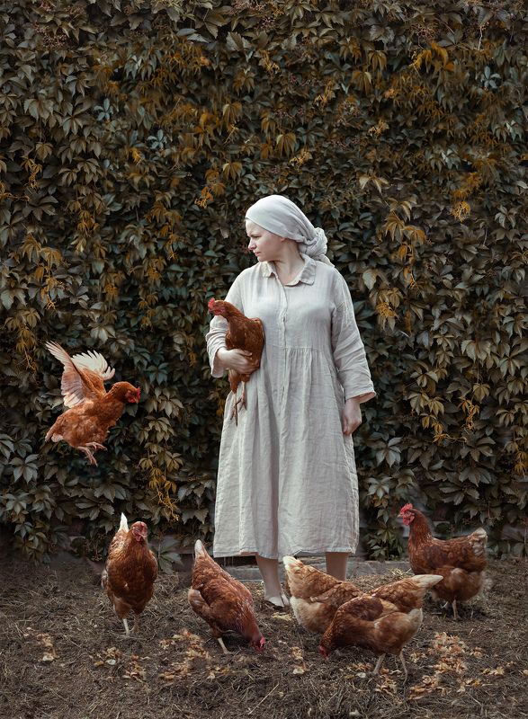 Птичницаphoto preview