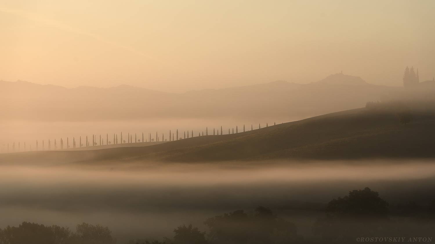Тихое туманное утро. | пейзажный фотограф. Автор: Антон Ростовский Туман, утро, Тоскана, Италия, фототур, Антон Ростовский