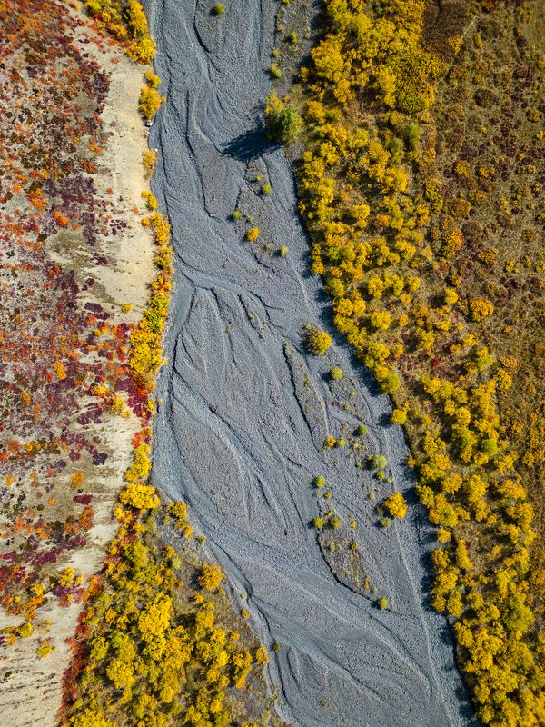 Хребет Черского, Якутия, дроны, аэрофото, aerialphoto, Landscape, aerial landscape, тундра, горы, Россия, осень, осенний пейзаж Узоры наледейphoto preview