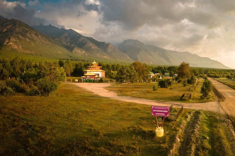 Баргузинский дацан на рассвете. фото превью