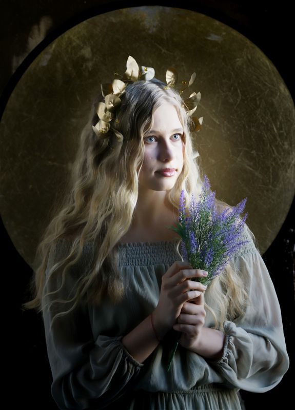 Девушка цветы портрет юная  photo preview