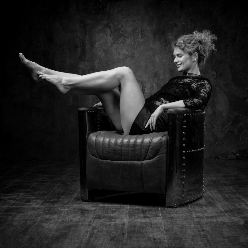 женский  портрет, студийная фотосессия, концептуальное фото Анастасияphoto preview