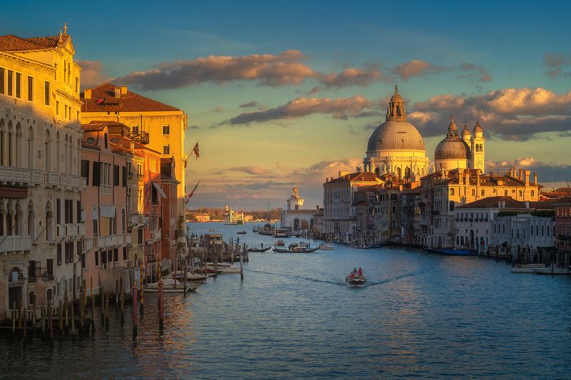 @venezia @pontedell\\\'accademia Venezia - Ponte Dell\'accademiaphoto preview