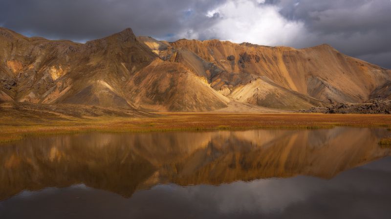 Orange mountainsphoto preview