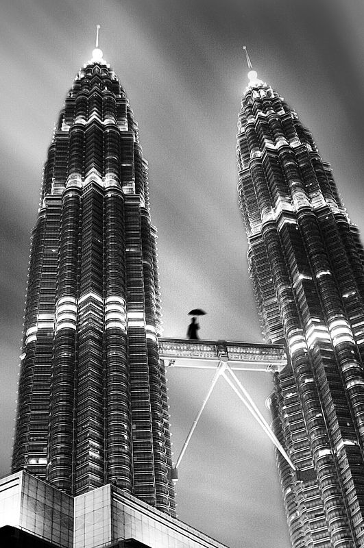 A man under the umbrellaphoto preview