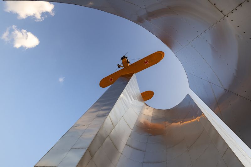 Мытищи, самолет, По-2, памятник Мне бы в небо v3photo preview