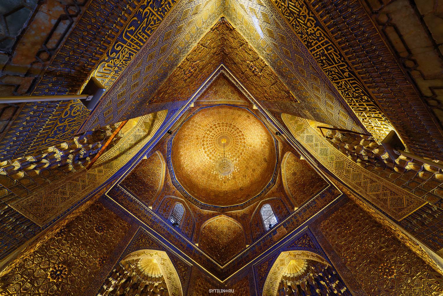мавзолей, Тимур, Тамерлан, достопримечательность, Самарканд, Узбекистан, Гур-Эмир, золотой, свод, купол, подсветка,, Сытилин Павел