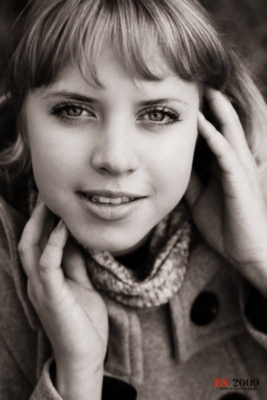 девушка, портрет, монохром, глаза Женяphoto preview