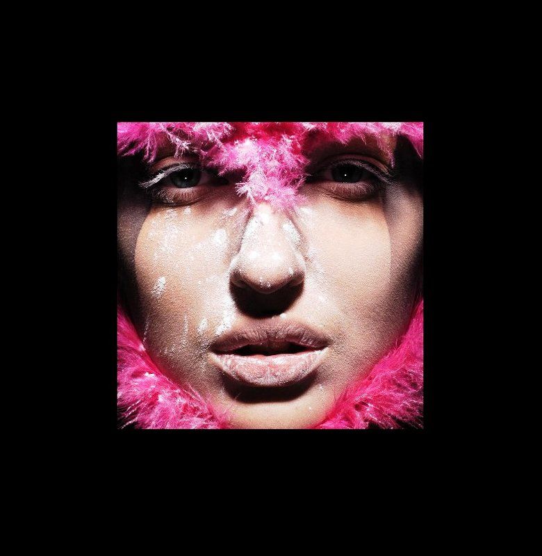 sergio, guarosh, phaseone, v-magazine, pink, knight Pink Knight Twophoto preview