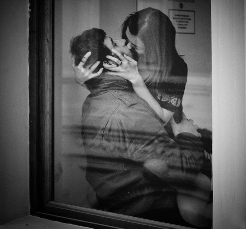 девушка, парень, страсть, москва, любовь, гум, окно Давай это сделаем прямо здесь...photo preview