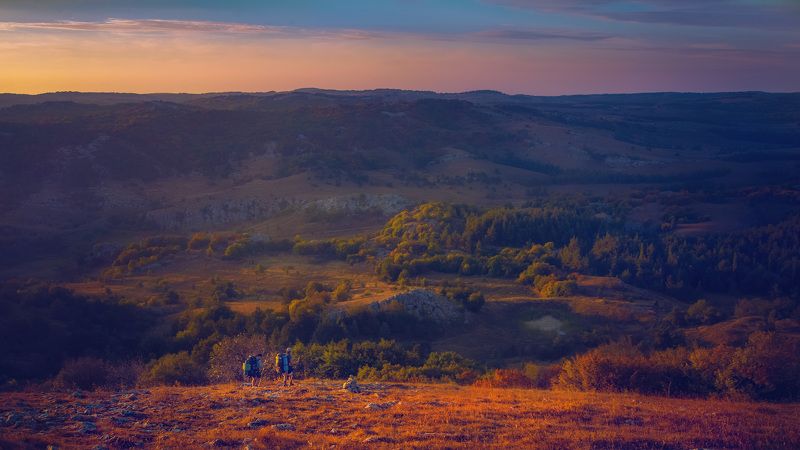 крым, солнце, свет, ай-петри, плато, долина, путешествие, путешественник, пейзаж, ландшафт, горы, яйла В поисках места для ночевки... фото превью