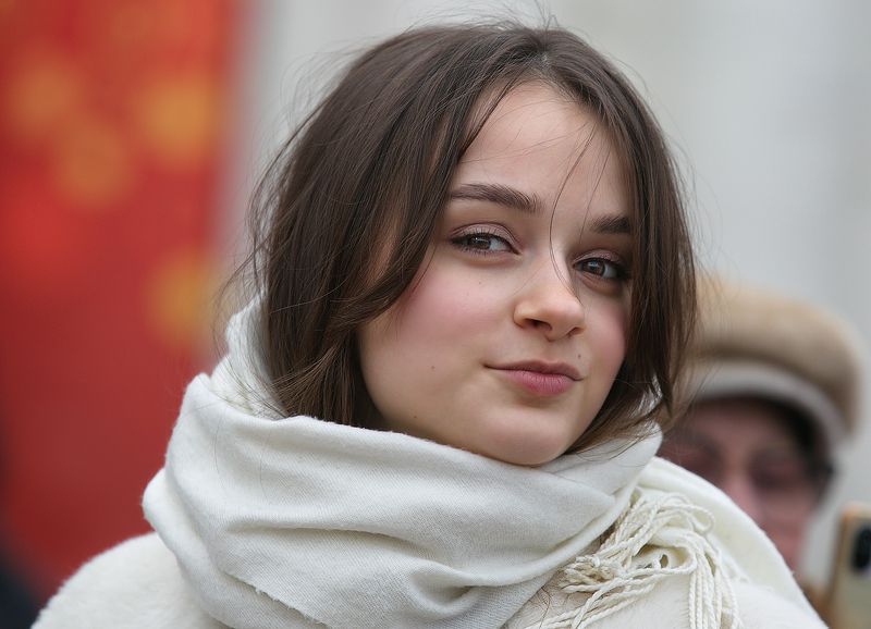 уличный женский портрет, люди и город Городи люди. Уличный портретphoto preview