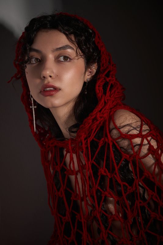 girl, nude, net, portrait, nice, beautiful, model, woman, sword, studio, red, flashlight,  Annphoto preview