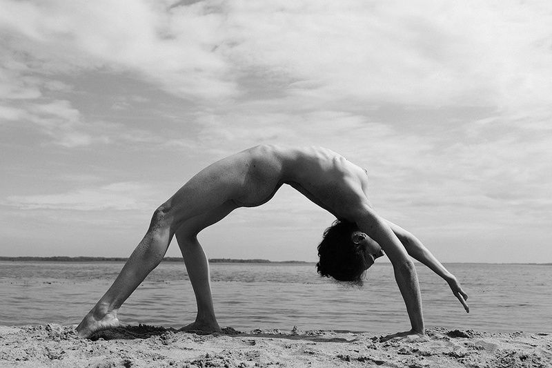art nude, fine art nude, bw nude photo, conceptual, minimalism nude, nude in the landscape, surreal nude, conceptual nude, figurative nude *photo preview