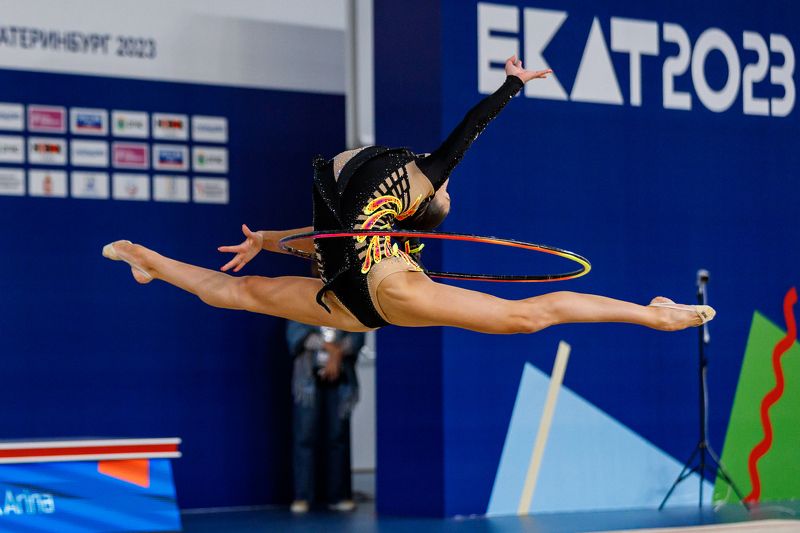 спорт, гимнастика, спортсмен, обруч Гимнастикаphoto preview