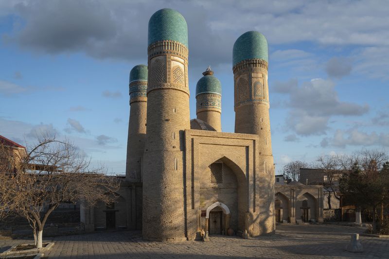 Медресе Чор-Минор, Бухара, Узбекистанphoto preview