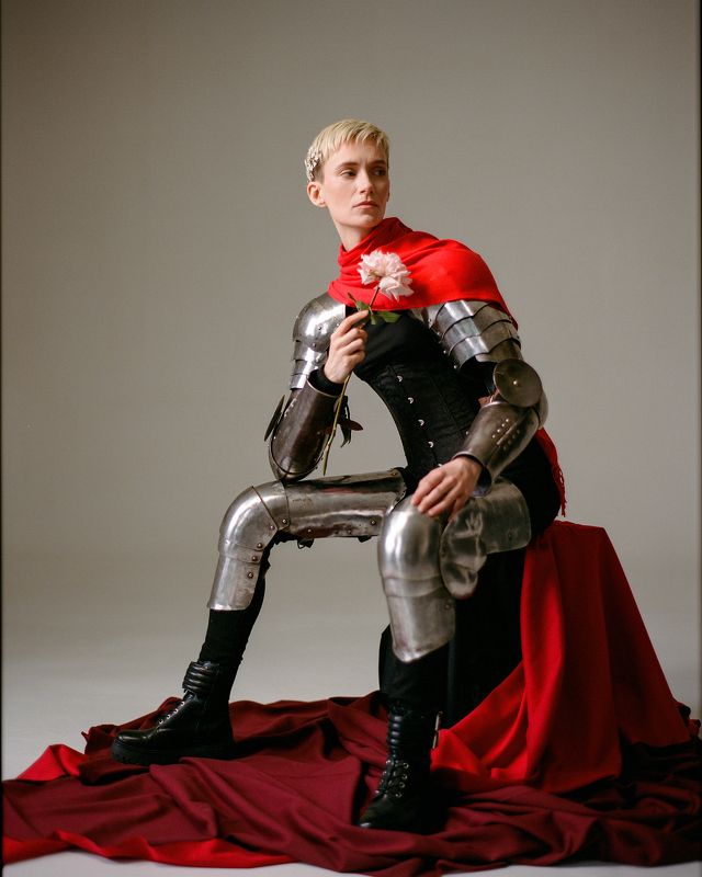 Красныйphoto preview