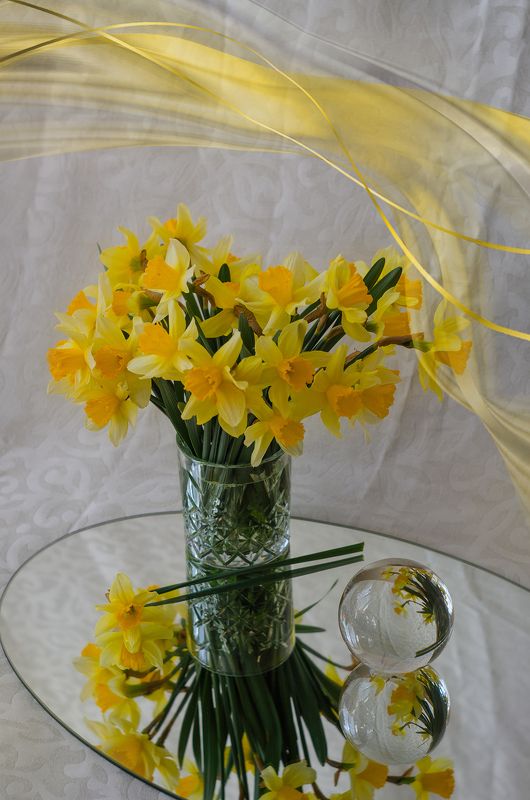 Нарциссы, весенние цветы, букет цветов, букет нарциссов, желтые нарциссы, цветы, натюрморт с нарциссами Весенняя яркость фото превью