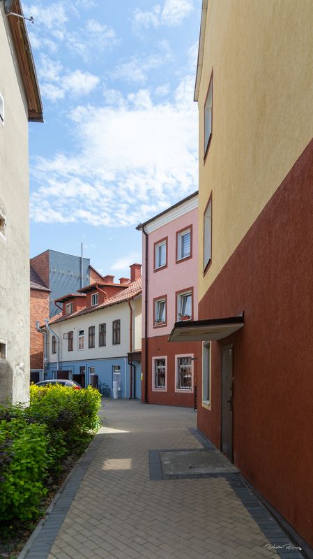 Зеленоградск, двор, фотография, стрит, улица, Россия, Калининградская область, Свирин Вадим, 2023, Zelenogradsk, yard, photography, street, street, Russia, Kaliningrad region, Vadim Svirin Зеленоградский дворик. photo preview